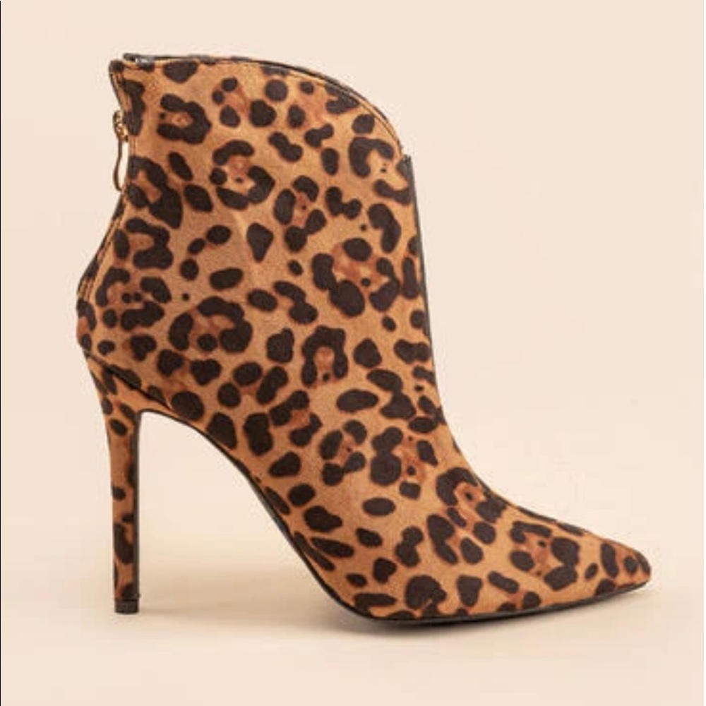 Leopard faux suede Ophelia bootie sz 7.5 - Picture 4 of 5